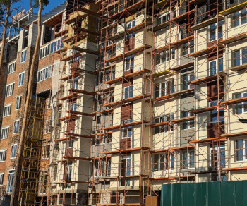 Строительные леса или вышка-тура: что лучше для разных типов работ